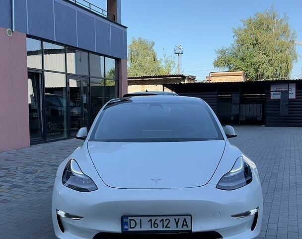 Білий Тесла Модель 3, об'ємом двигуна 0 л та пробігом 133 тис. км за 19400 $, фото 11 на Automoto.ua