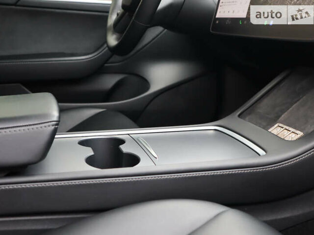 Белый Тесла Модель 3, объемом двигателя 0 л и пробегом 35 тыс. км за 21000 $, фото 33 на Automoto.ua