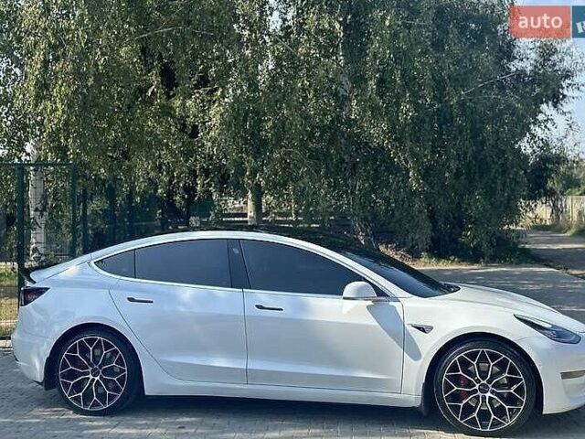 Білий Тесла Модель 3, об'ємом двигуна 0 л та пробігом 120 тис. км за 13900 $, фото 8 на Automoto.ua