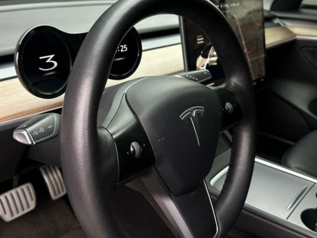 Білий Тесла Модель 3, об'ємом двигуна 0 л та пробігом 67 тис. км за 27500 $, фото 11 на Automoto.ua