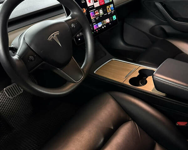 Білий Тесла Модель 3, об'ємом двигуна 0 л та пробігом 64 тис. км за 19900 $, фото 25 на Automoto.ua