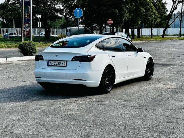 Белый Тесла Модель 3, объемом двигателя 0 л и пробегом 58 тыс. км за 17500 $, фото 3 на Automoto.ua