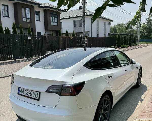 Білий Тесла Модель 3, об'ємом двигуна 0 л та пробігом 79 тис. км за 21500 $, фото 4 на Automoto.ua