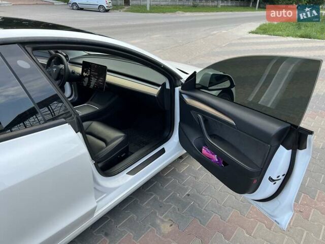 Белый Тесла Модель 3, объемом двигателя 0 л и пробегом 164 тыс. км за 18400 $, фото 12 на Automoto.ua