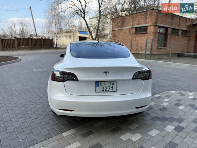 Белый Тесла Модель 3, объемом двигателя 0 л и пробегом 37 тыс. км за 19999 $, фото 39 на Automoto.ua