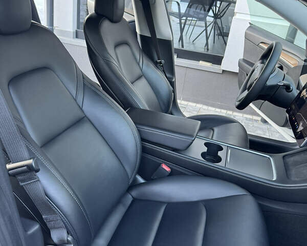 Белый Тесла Модель 3, объемом двигателя 0 л и пробегом 53 тыс. км за 21500 $, фото 11 на Automoto.ua