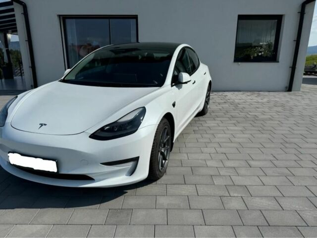Білий Тесла Модель 3, об'ємом двигуна 0 л та пробігом 115 тис. км за 12200 $, фото 2 на Automoto.ua