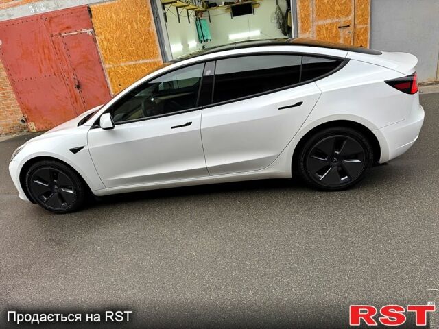 Білий Тесла Модель 3, об'ємом двигуна 0 л та пробігом 45 тис. км за 29000 $, фото 7 на Automoto.ua