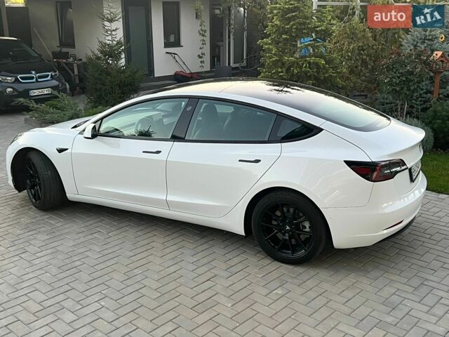 Белый Тесла Модель 3, объемом двигателя 0 л и пробегом 66 тыс. км за 18500 $, фото 8 на Automoto.ua