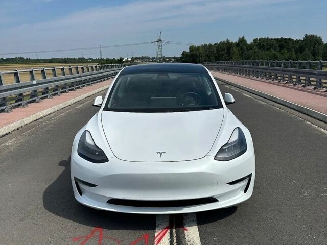 Білий Тесла Модель 3, об'ємом двигуна 0 л та пробігом 110 тис. км за 16500 $, фото 8 на Automoto.ua