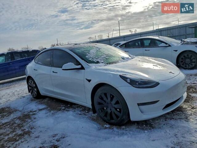 Білий Тесла Модель 3, об'ємом двигуна 0 л та пробігом 55 тис. км за 4900 $, фото 3 на Automoto.ua