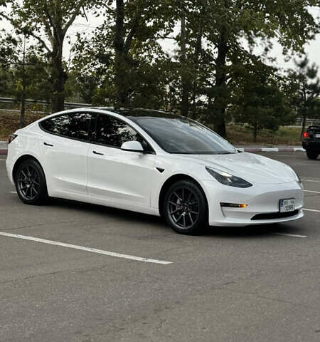 Белый Тесла Модель 3, объемом двигателя 0 л и пробегом 27 тыс. км за 24000 $, фото 2 на Automoto.ua