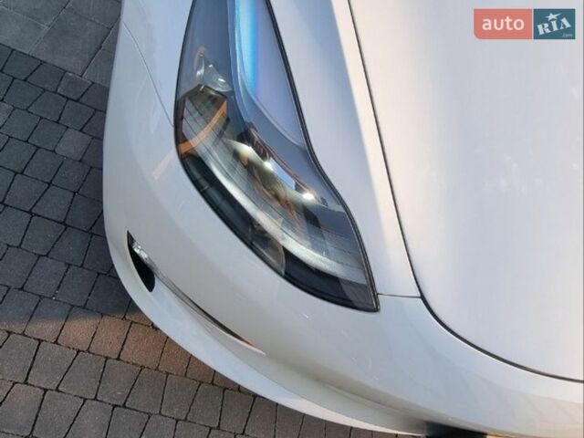 Белый Тесла Модель 3, объемом двигателя 0 л и пробегом 74 тыс. км за 18300 $, фото 14 на Automoto.ua