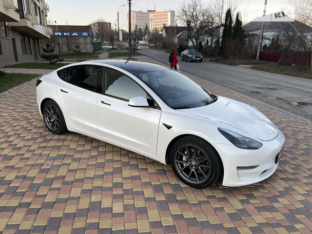 Белый Тесла Модель 3, объемом двигателя 0 л и пробегом 34 тыс. км за 18000 $, фото 6 на Automoto.ua