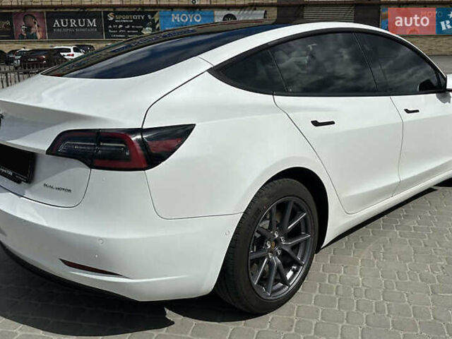 Белый Тесла Модель 3, объемом двигателя 0 л и пробегом 60 тыс. км за 19300 $, фото 7 на Automoto.ua