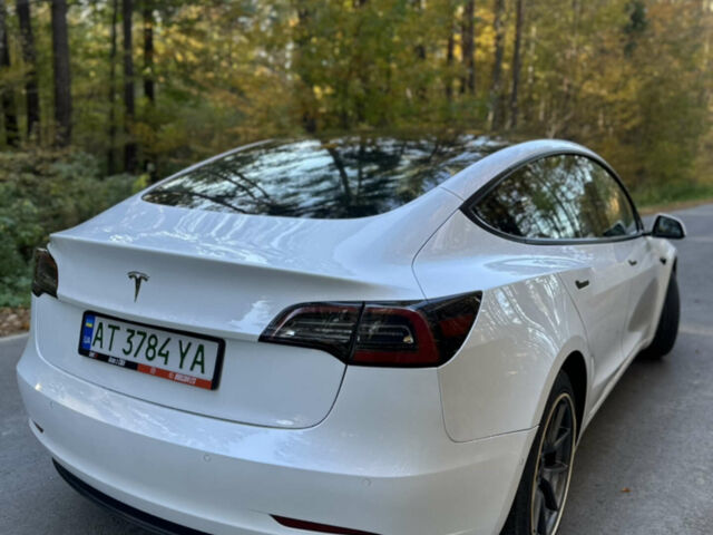 Білий Тесла Модель 3, об'ємом двигуна 0 л та пробігом 86 тис. км за 21500 $, фото 2 на Automoto.ua