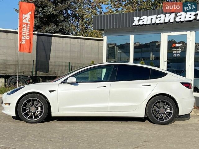 Белый Тесла Модель 3, объемом двигателя 0 л и пробегом 28 тыс. км за 21000 $, фото 3 на Automoto.ua