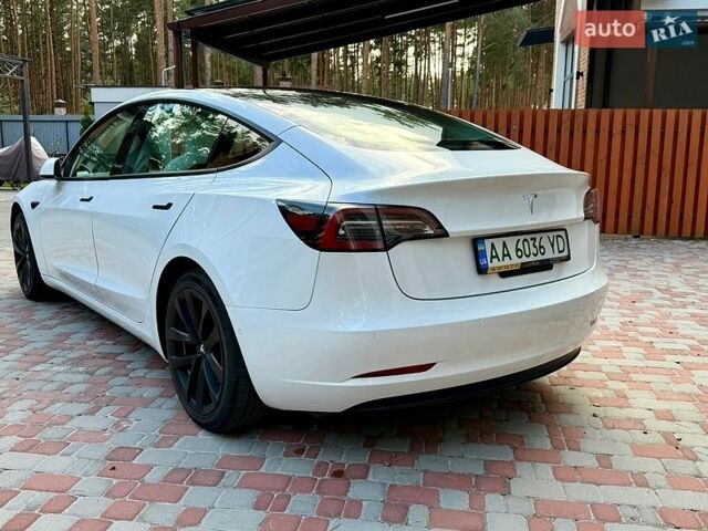 Белый Тесла Модель 3, объемом двигателя 0 л и пробегом 85 тыс. км за 17800 $, фото 5 на Automoto.ua
