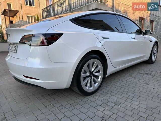 Белый Тесла Модель 3, объемом двигателя 0 л и пробегом 27 тыс. км за 21900 $, фото 6 на Automoto.ua