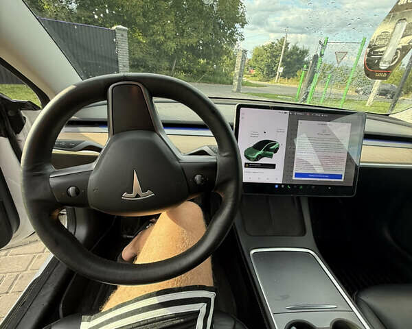 Тесла Модель 3 2021 у Києві на Automoto.ua Білий Тесла Модель 3, об'ємом двигуна 0 л та пробігом 200 тис. км за 16500 $, фото 18 на Automoto.ua
