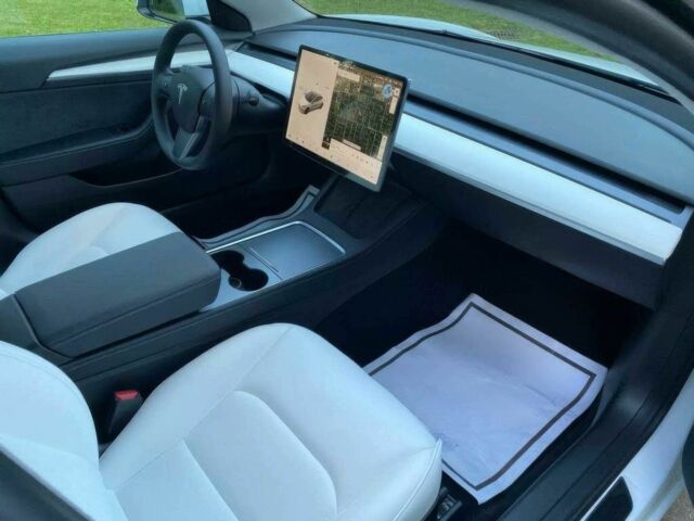 Білий Тесла Модель 3, об'ємом двигуна 0 л та пробігом 24 тис. км за 11900 $, фото 10 на Automoto.ua