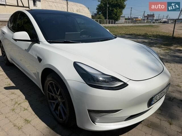 Білий Тесла Модель 3, об'ємом двигуна 0 л та пробігом 80 тис. км за 15990 $, фото 3 на Automoto.ua