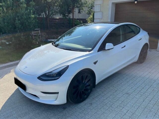 Білий Тесла Модель 3, об'ємом двигуна 0 л та пробігом 68 тис. км за 11700 $, фото 4 на Automoto.ua