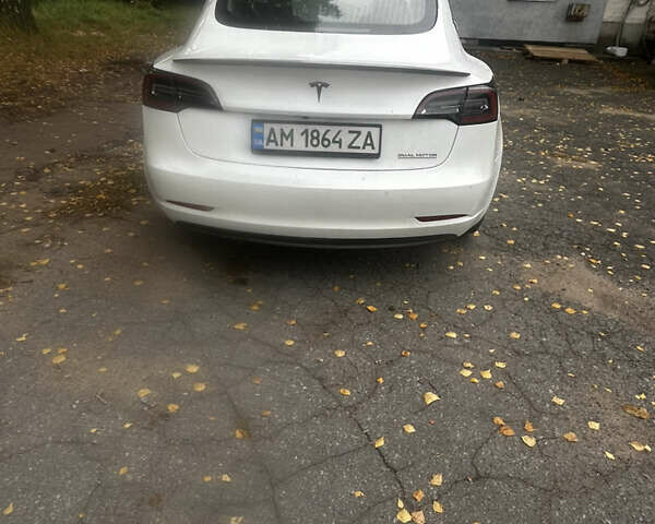 Белый Тесла Модель 3, объемом двигателя 0 л и пробегом 76 тыс. км за 22500 $, фото 1 на Automoto.ua
