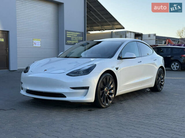 Белый Тесла Модель 3, объемом двигателя 0 л и пробегом 87 тыс. км за 18500 $, фото 15 на Automoto.ua