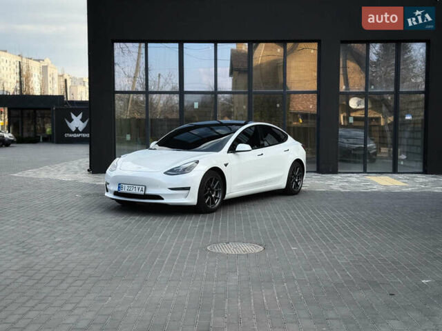 Белый Тесла Модель 3, объемом двигателя 0 л и пробегом 37 тыс. км за 19999 $, фото 133 на Automoto.ua