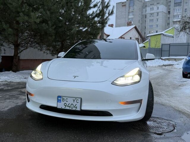 Білий Тесла Модель 3, об'ємом двигуна 0 л та пробігом 132 тис. км за 18700 $, фото 7 на Automoto.ua