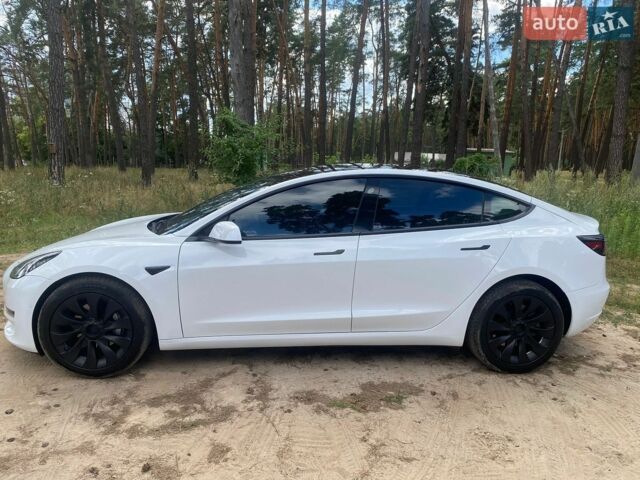 Белый Тесла Модель 3, объемом двигателя 0 л и пробегом 56 тыс. км за 18500 $, фото 3 на Automoto.ua