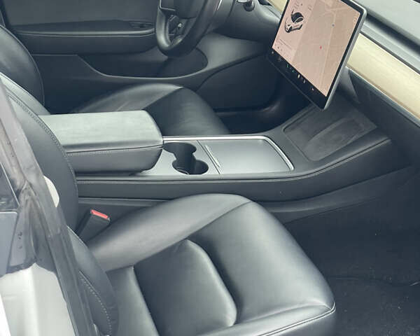 Белый Тесла Модель 3, объемом двигателя 0 л и пробегом 145 тыс. км за 20500 $, фото 11 на Automoto.ua