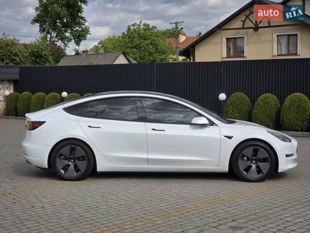 Білий Тесла Модель 3, об'ємом двигуна 0 л та пробігом 91 тис. км за 22999 $, фото 7 на Automoto.ua