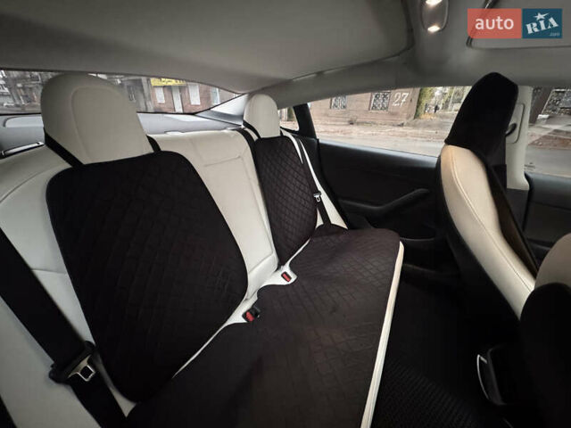 Белый Тесла Модель 3, объемом двигателя 0 л и пробегом 67 тыс. км за 23000 $, фото 15 на Automoto.ua