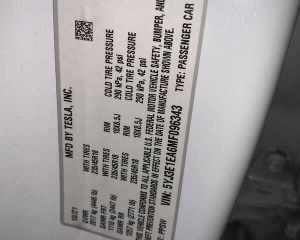 Белый Тесла Модель 3, объемом двигателя 0 л и пробегом 27 тыс. км за 19750 $, фото 17 на Automoto.ua