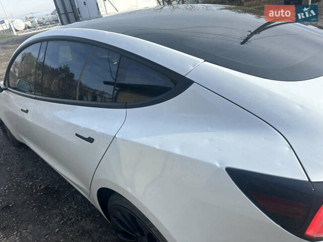Белый Тесла Модель 3, объемом двигателя 0 л и пробегом 118 тыс. км за 19900 $, фото 1 на Automoto.ua