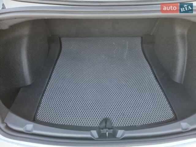 Тесла Модель 3 2021 в Кропивницком (Кировограде) на Automoto.ua Белый Тесла Модель 3, объемом двигателя 0 л и пробегом 20 тыс. км за 29500 $, фото 42 на Automoto.ua