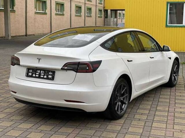 Белый Тесла Модель 3, объемом двигателя 0 л и пробегом 118 тыс. км за 13200 $, фото 6 на Automoto.ua