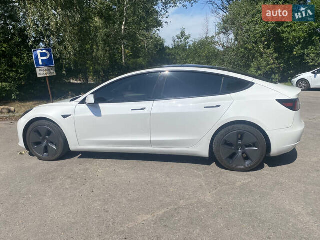 Білий Тесла Модель 3, об'ємом двигуна 0 л та пробігом 44 тис. км за 19000 $, фото 9 на Automoto.ua