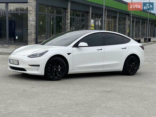 Білий Тесла Модель 3, об'ємом двигуна 0 л та пробігом 91 тис. км за 18500 $, фото 5 на Automoto.ua