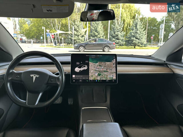Тесла Модель 3 2021 у Одесі на Automoto.ua Білий Тесла Модель 3, об'ємом двигуна 0 л та пробігом 98 тис. км за 17800 $, фото 42 на Automoto.ua