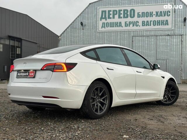 Белый Тесла Модель 3, объемом двигателя 0.1 л и пробегом 42 тыс. км за 23990 $, фото 13 на Automoto.ua