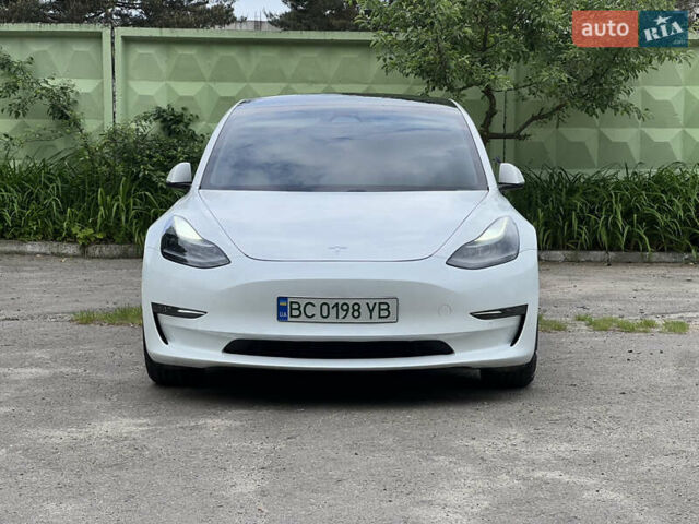 Білий Тесла Модель 3, об'ємом двигуна 0 л та пробігом 80 тис. км за 17390 $, фото 2 на Automoto.ua