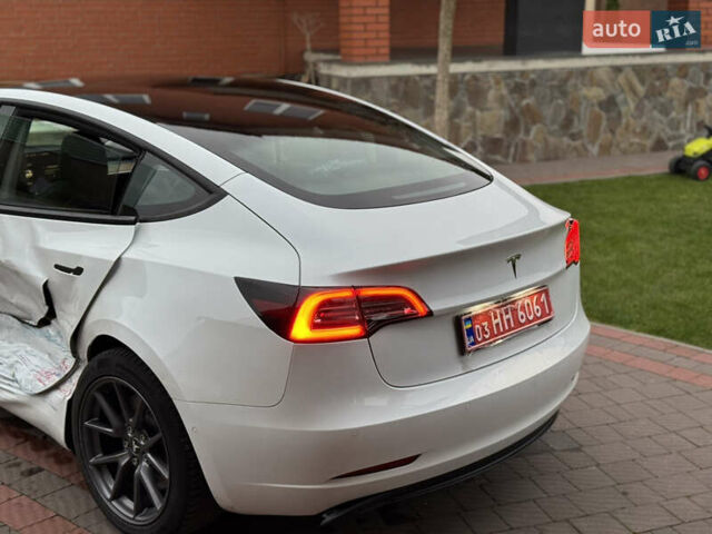 Білий Тесла Модель 3, об'ємом двигуна 0 л та пробігом 166 тис. км за 14900 $, фото 20 на Automoto.ua