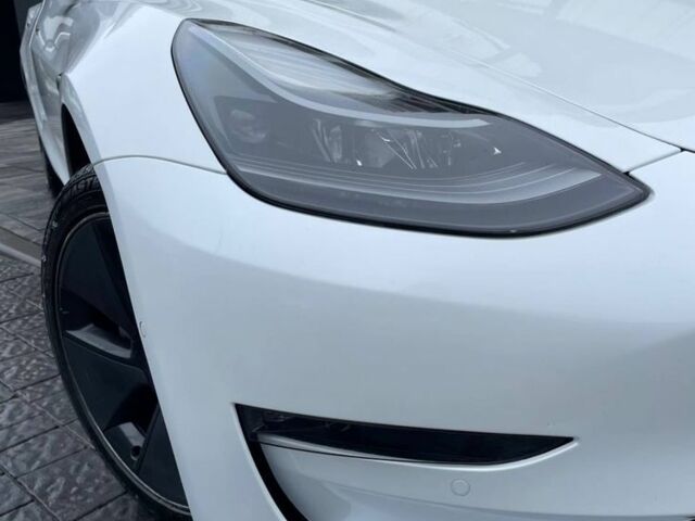 Белый Тесла Модель 3, объемом двигателя 0 л и пробегом 146 тыс. км за 19000 $, фото 4 на Automoto.ua
