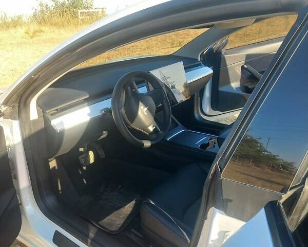 Білий Тесла Модель 3, об'ємом двигуна 0 л та пробігом 147 тис. км за 17000 $, фото 9 на Automoto.ua