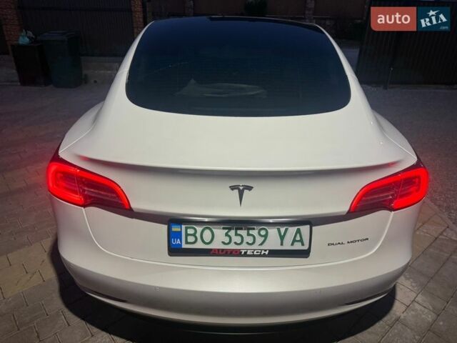 Белый Тесла Модель 3, объемом двигателя 0 л и пробегом 85 тыс. км за 17500 $, фото 22 на Automoto.ua