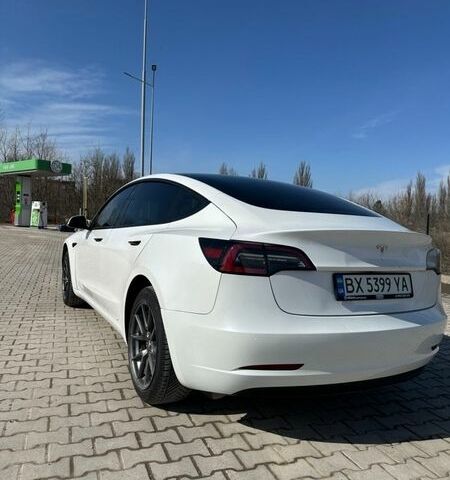 Белый Тесла Модель 3, объемом двигателя 0 л и пробегом 262 тыс. км за 12600 $, фото 2 на Automoto.ua