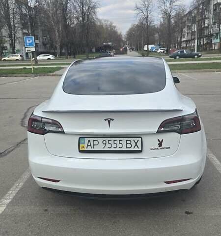 Белый Тесла Модель 3, объемом двигателя 0 л и пробегом 29 тыс. км за 24999 $, фото 3 на Automoto.ua
